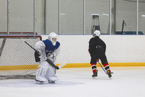 Jaakiekko maalivahti ja pelaaja kuva Kittilän kunta Timo Veijalainen