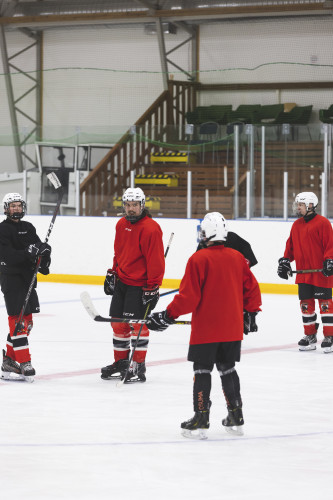 Jaakiekko pelaajia kuva Kittilän kunta Timo Veijalainen
