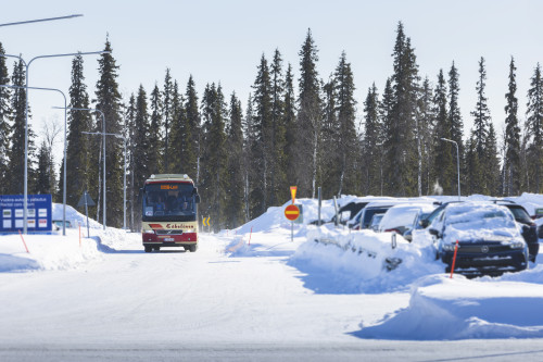 Joukkoliikenne lentoasema 2 kuva Kittilän kunta Timo Veijalainen