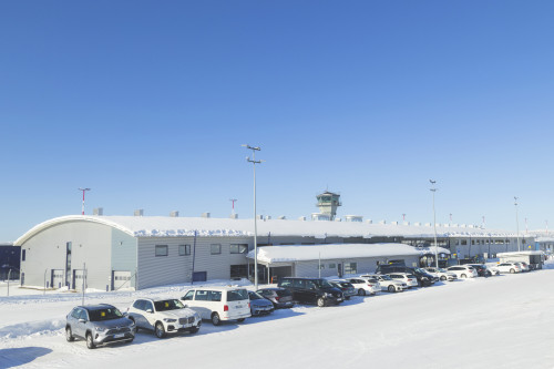 Kittilan lentoasema parkkipaikka kuva Kittilan kunta Timo Veijalainen print