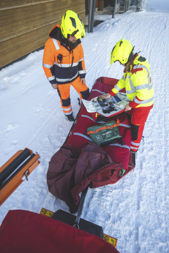 Levi Ski Resort rinne ensiaputyontekijat kuva Kittilan kunta Timo Veijalainen print