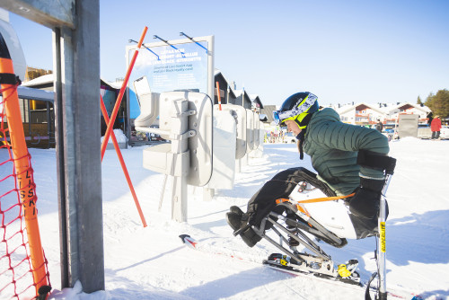 Esteettomyys laskettelukelkka monoski portti kuva Kittilän kunta Timo Veijalainen web