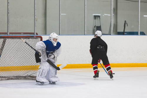 Jaakiekko maalivahti ja pelaaja kuva Kittilän kunta Timo Veijalainen web