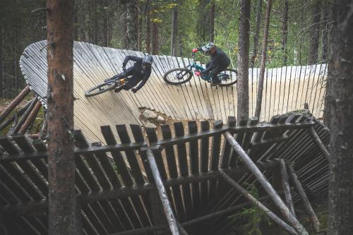 Alamäki pyöräilijät, Permi, kesä, Kittilä