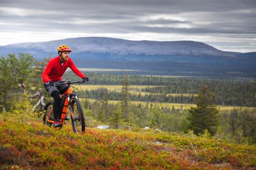 Pyöräilijä Aakenuksella, Kittilä