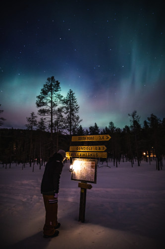 retkeilija otsalamppu opasteet revontulet kittilan kunta kuva marko vasara web